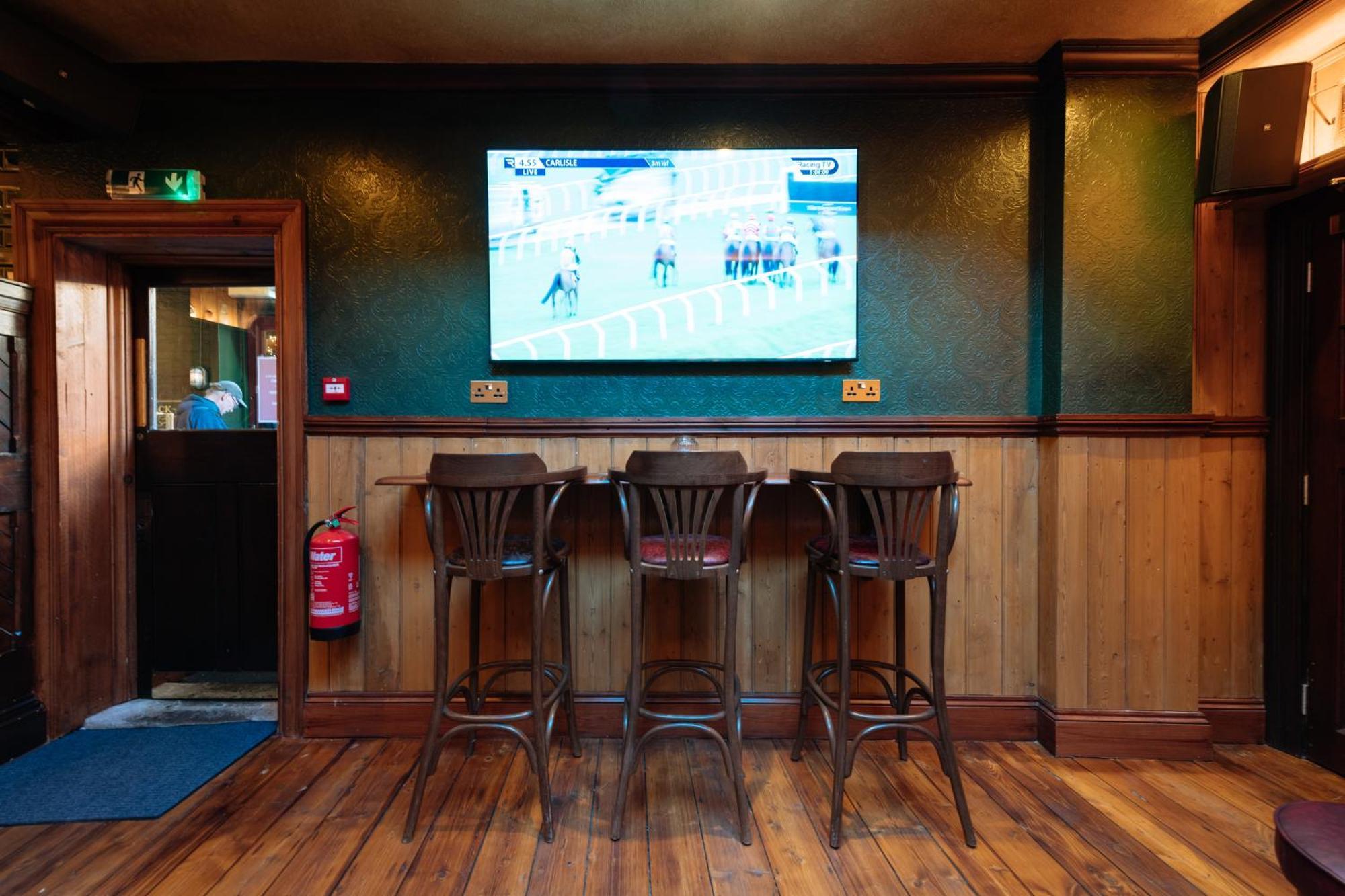 The Crown Pub & Guesthouse London Exterior photo